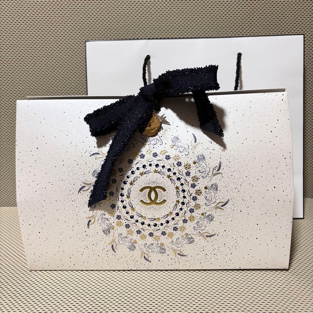 【完売品】シャネル ホリデー限定セット2025リップ アンド ネイルケアセット