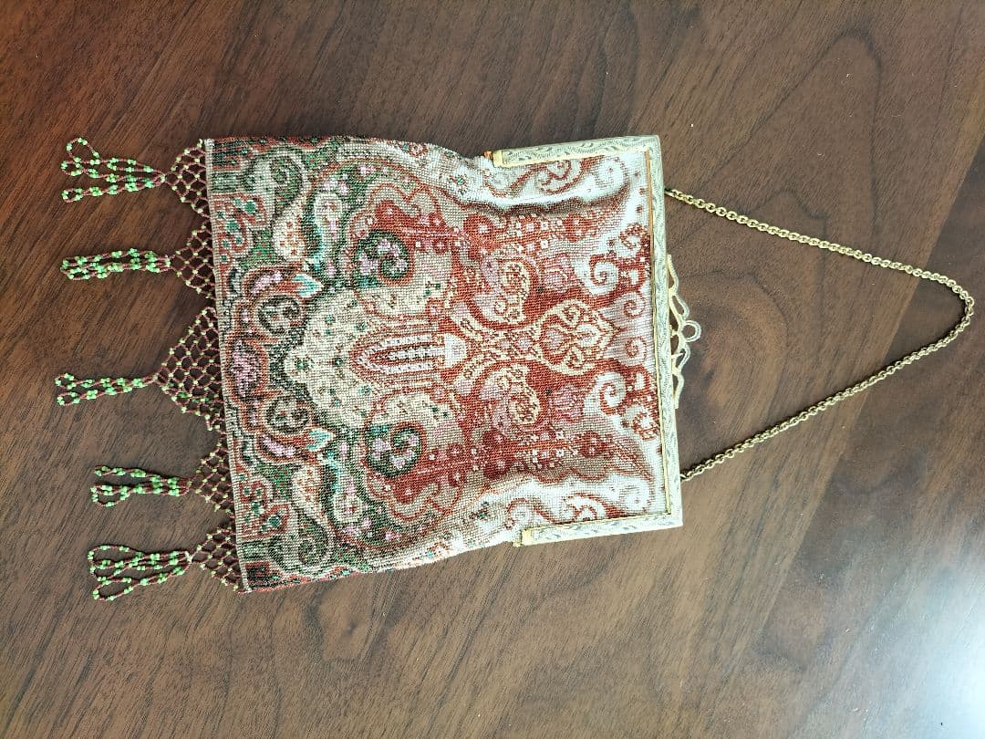 アンティーク　優美、ビーズバッグ（イギリス）