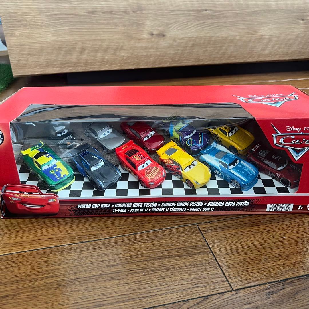 箱付　アメリカ購入　カーズ　11台セット　クロスロード　日本未発売　マテル