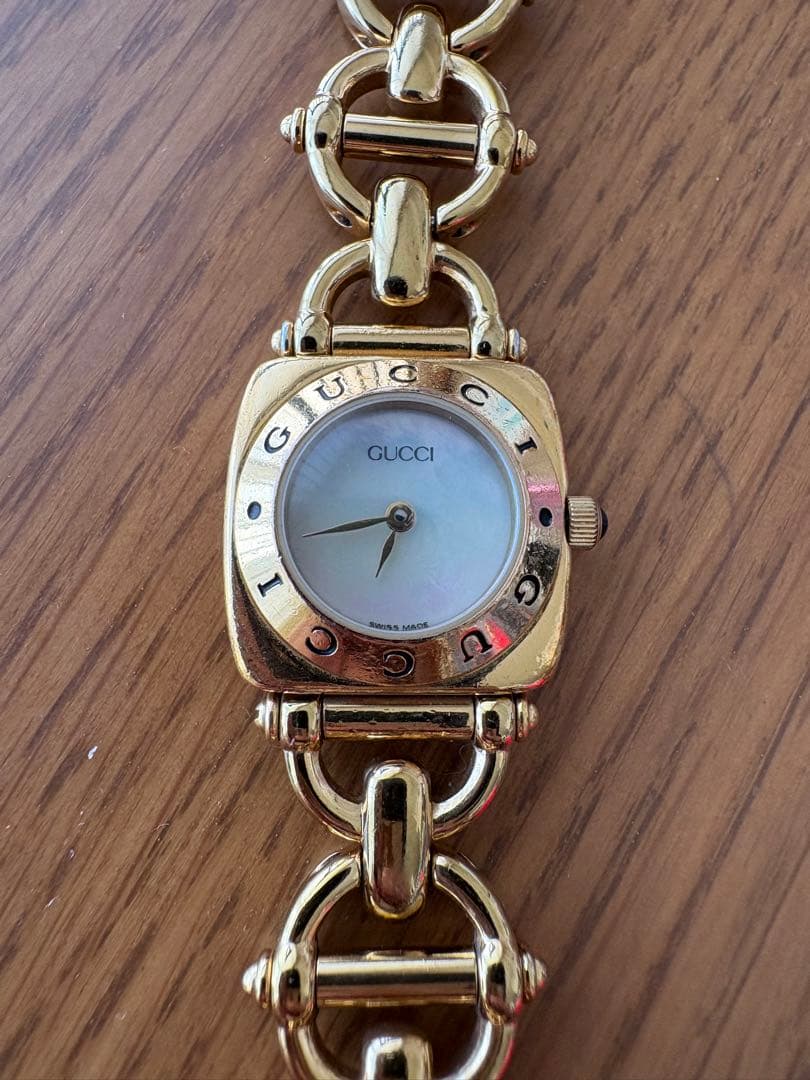 GUCCI ホースビット 6400L レディースウォッチ（ゴールドトーン）