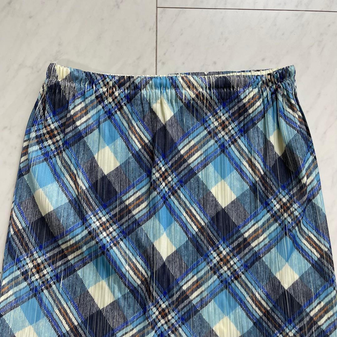 プリーツプリーズ イッセイミヤケ ショートスカート 膝丈 チェック総柄 ブルー系