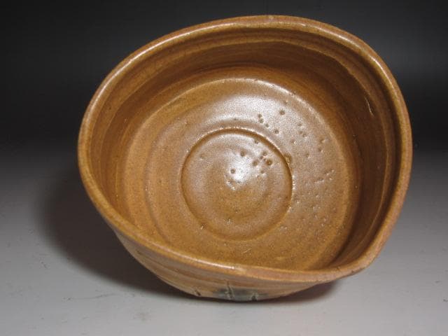 ☆　若尾利貞　黄瀬戸茶碗　味わい深い一品です☆y262