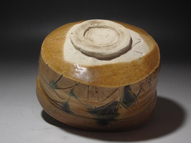 ☆　若尾利貞　黄瀬戸茶碗　味わい深い一品です☆y262