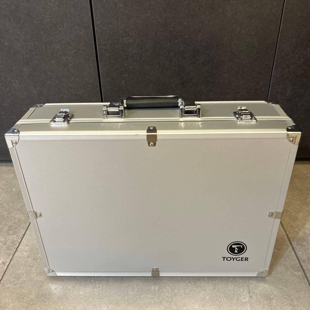 トイガー TOYGER CEO Storage アタッシュケース シルバー