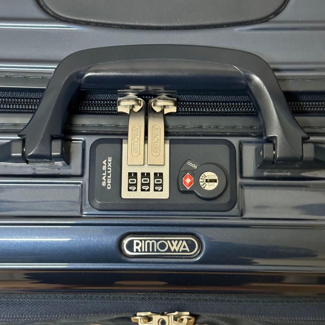希少！リモワ　840.50 サルサデラックスハイブリッド　4輪　32L ネイビー