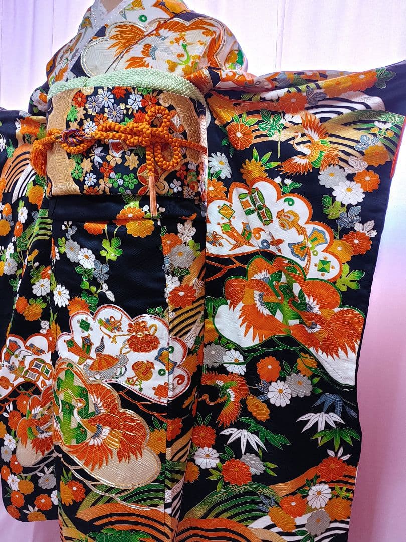　成人式　豪華振袖　レトロ振袖　黒　振袖のみ