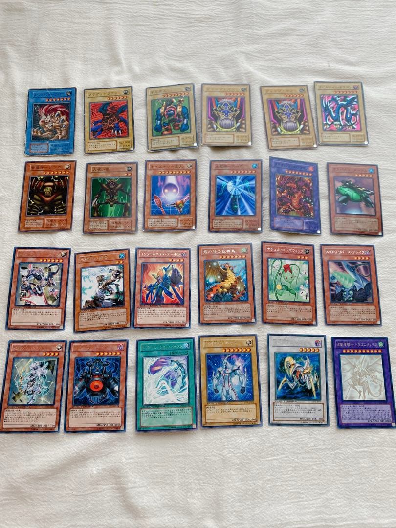 【SALE！！】遊戯王カード　まとめ売り　7949枚！！