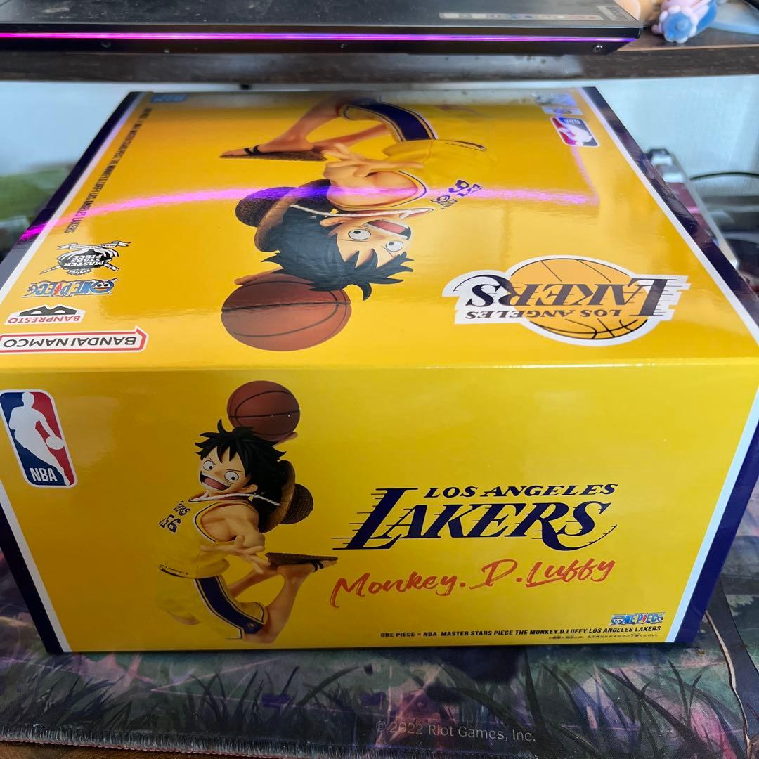 NBA LAKERS レイカーズ　ルフィ フィギュア ワンピースベースショップ