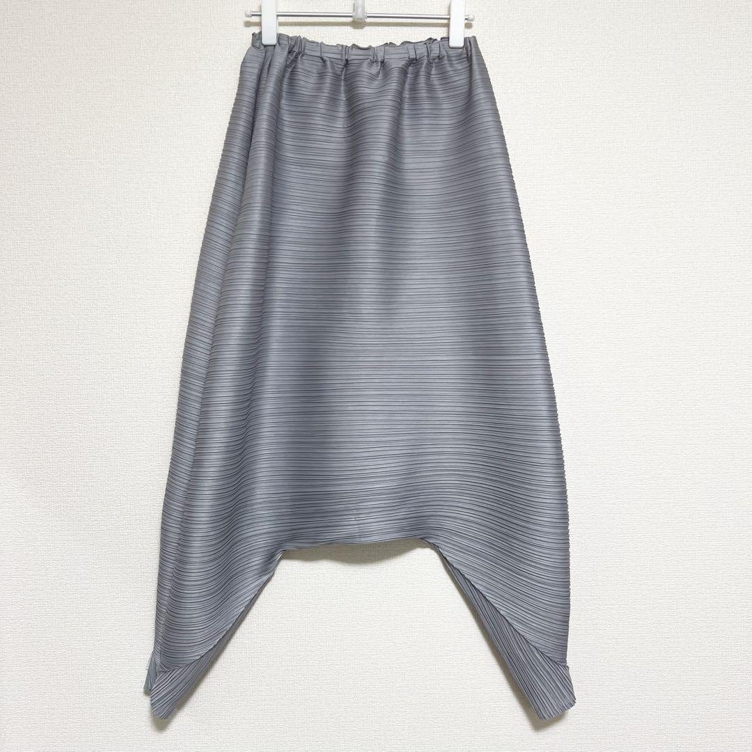 プリーツプリーズ　イッセイミヤケ　横プリーツ　サルエルパンツ　グレー