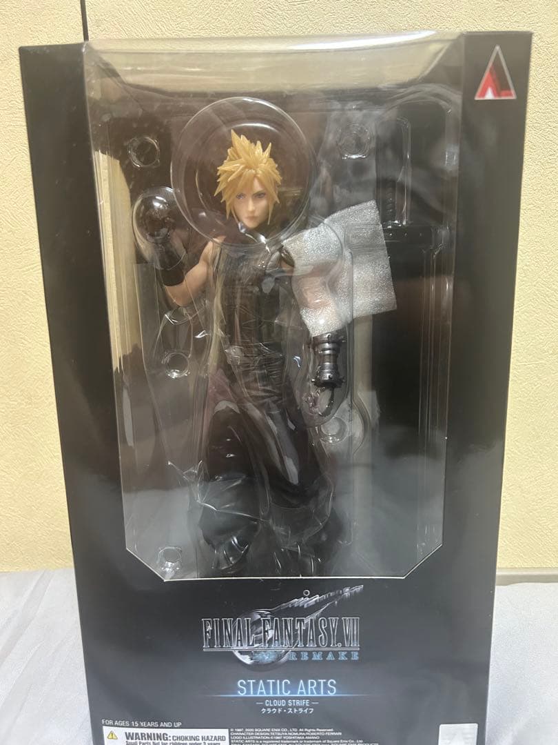 FINAL FANTASY VII REMAKE クラウド　フィギュア