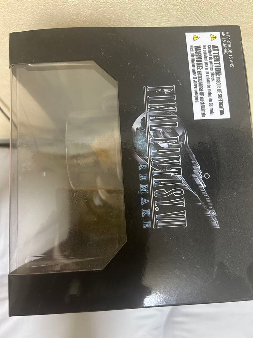 FINAL FANTASY VII REMAKE クラウド　フィギュア