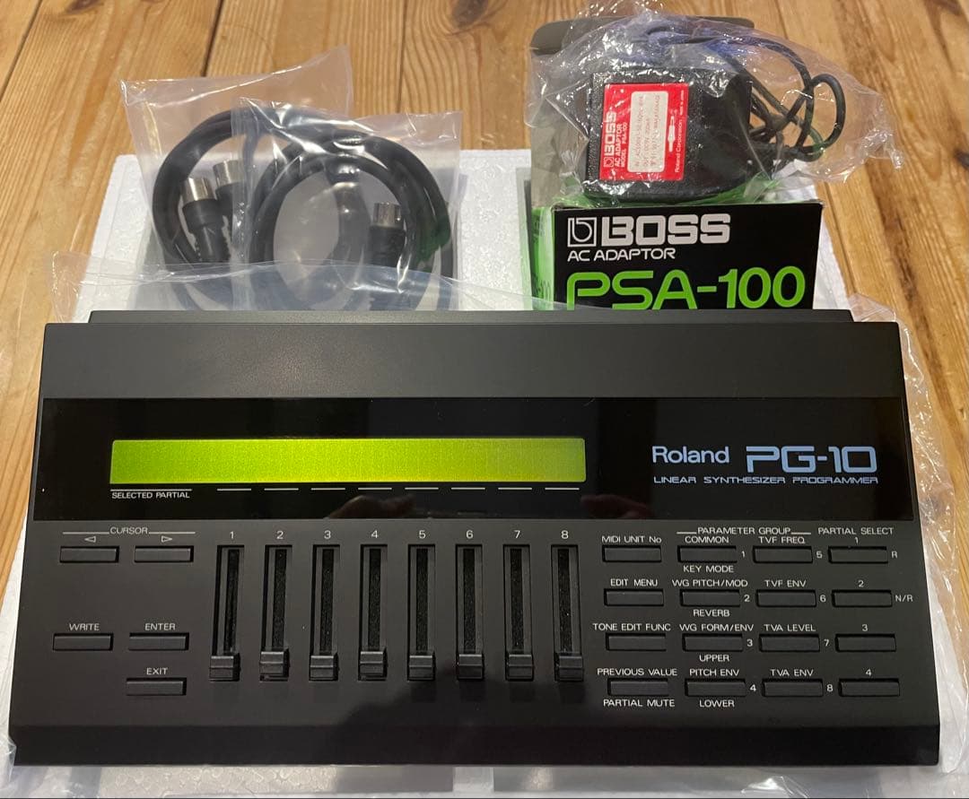 Roland PG-10 シンセサイザー