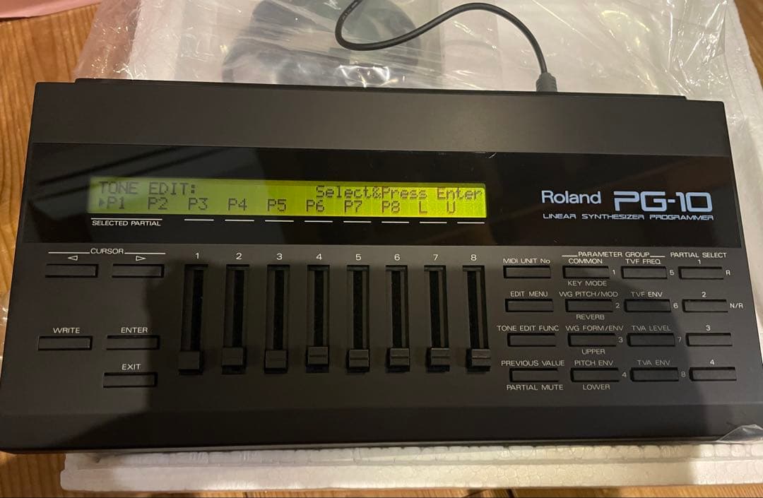 Roland PG-10 シンセサイザー