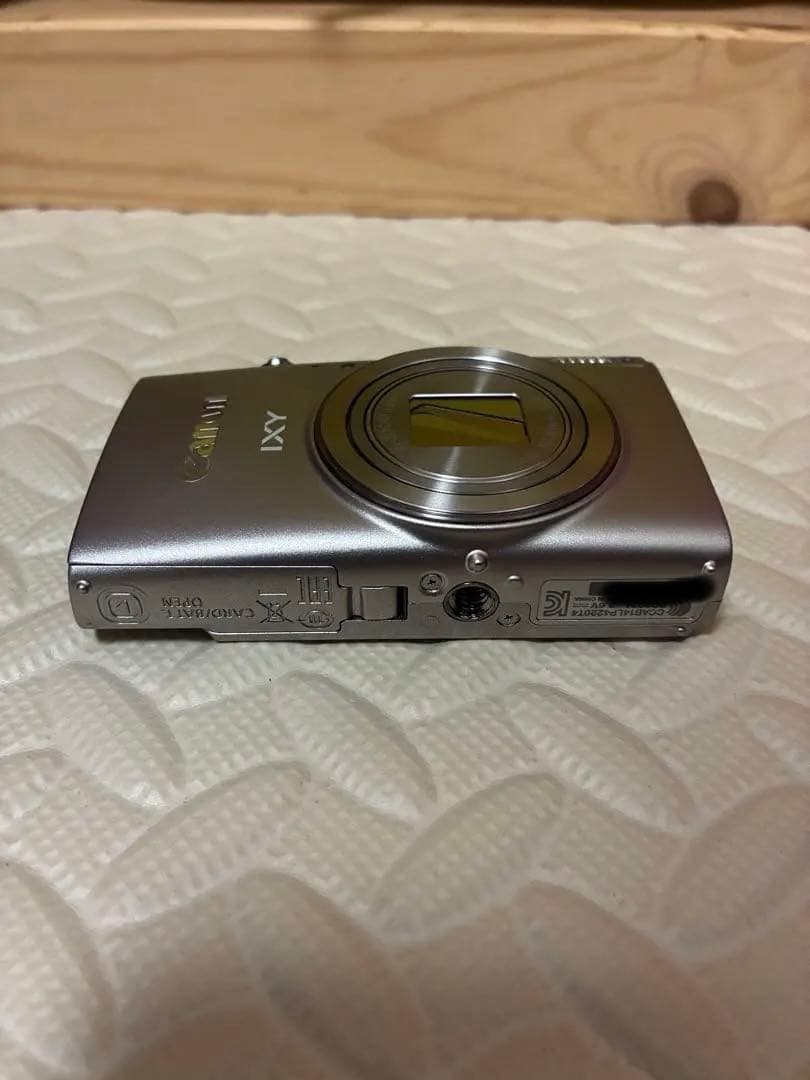 美品　canon ixy650 デジタルカメラ
