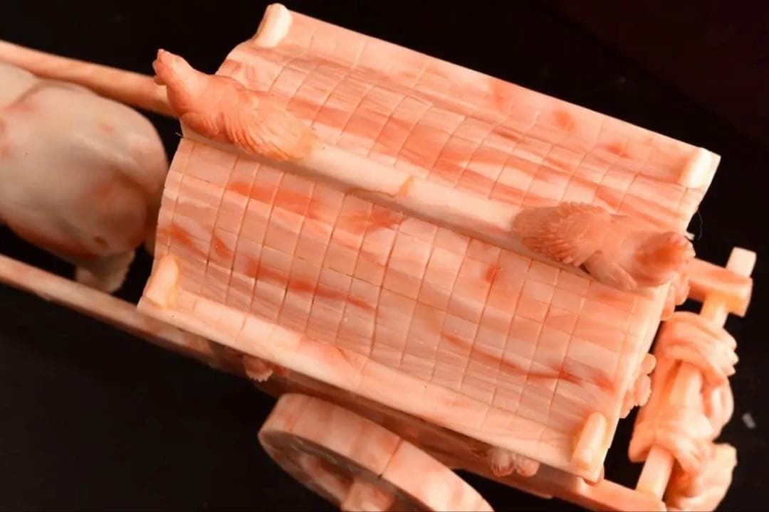 本珊瑚　珊瑚彫刻　宝石珊瑚　珊瑚置物コ－ラル　牛引き御所車　珊瑚宝飾作家山上卓山