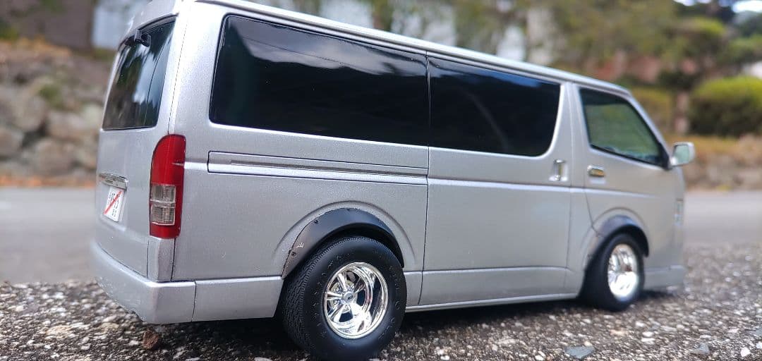 アオシマ1/24 ザ・チューンドカー ホットロッド風 ハイエース完成品