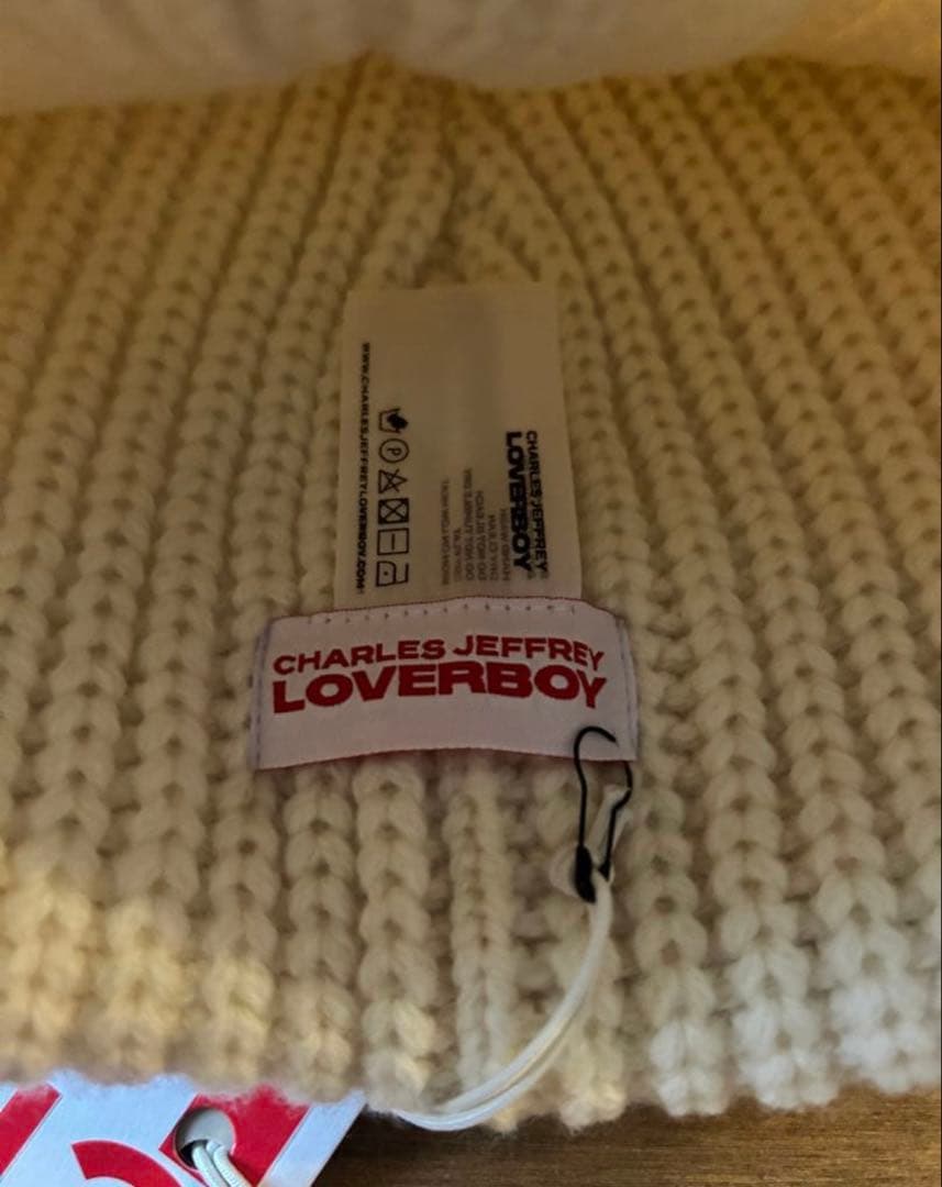 正規品Charles Jeffrey LOVERBOY 猫耳ビーニー 白