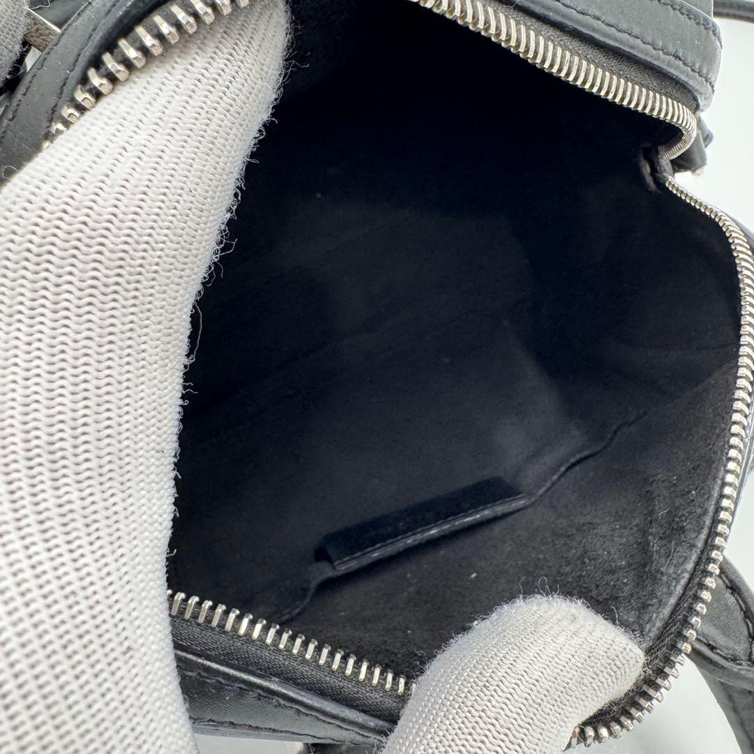 GIVENCHY スター 星 レザー ショルダーバッグ ハンドバッグ ブラック