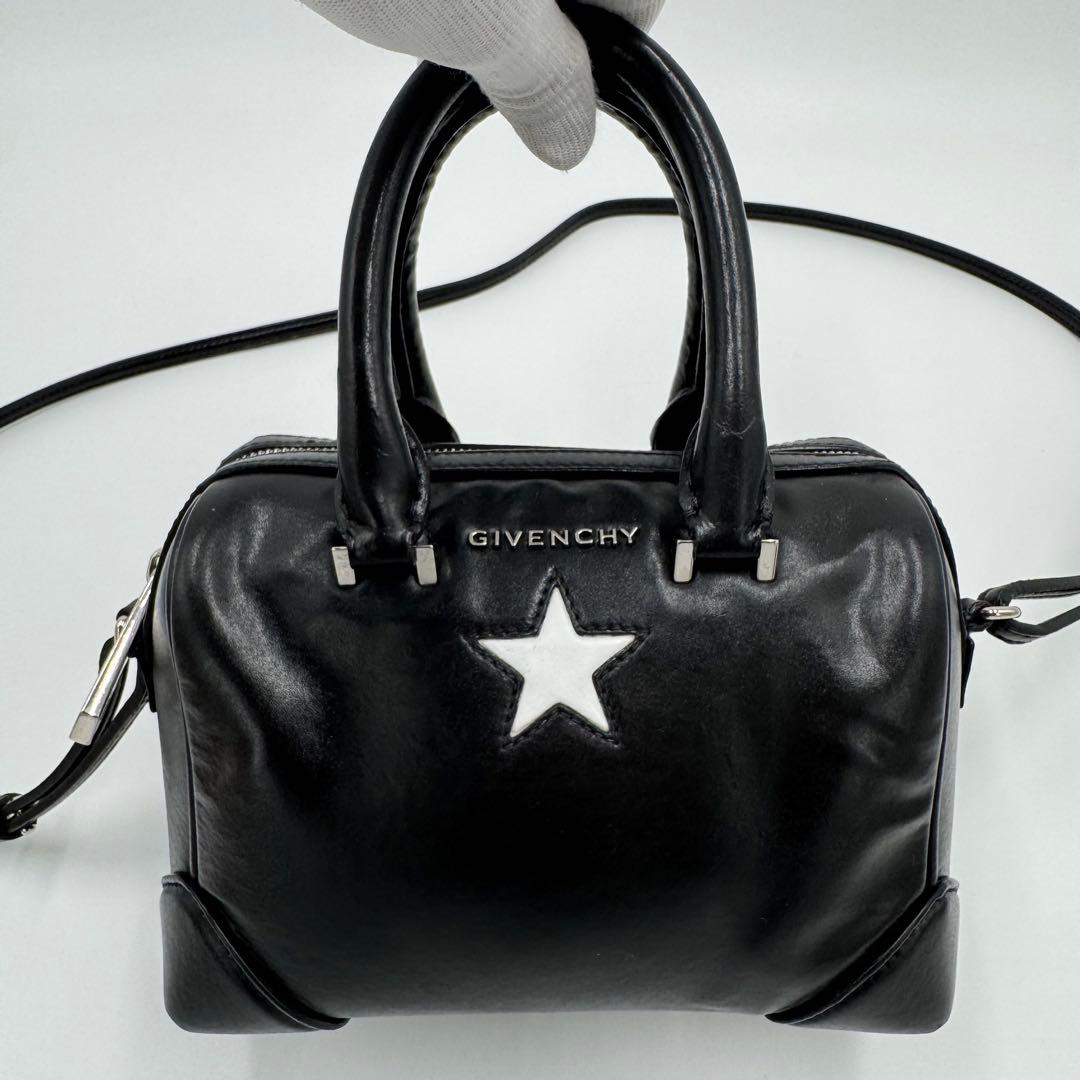 GIVENCHY スター 星 レザー ショルダーバッグ ハンドバッグ ブラック