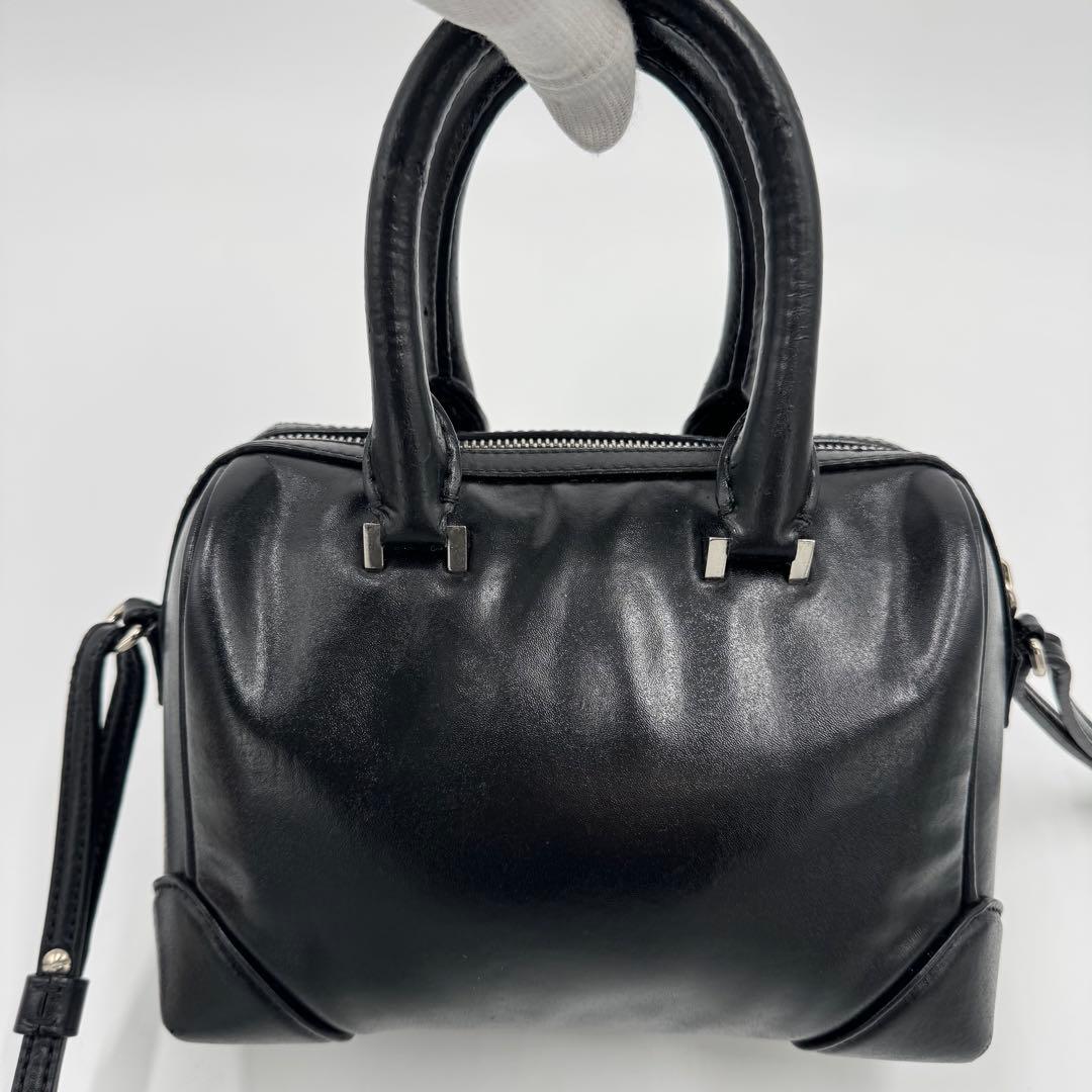 GIVENCHY スター 星 レザー ショルダーバッグ ハンドバッグ ブラック