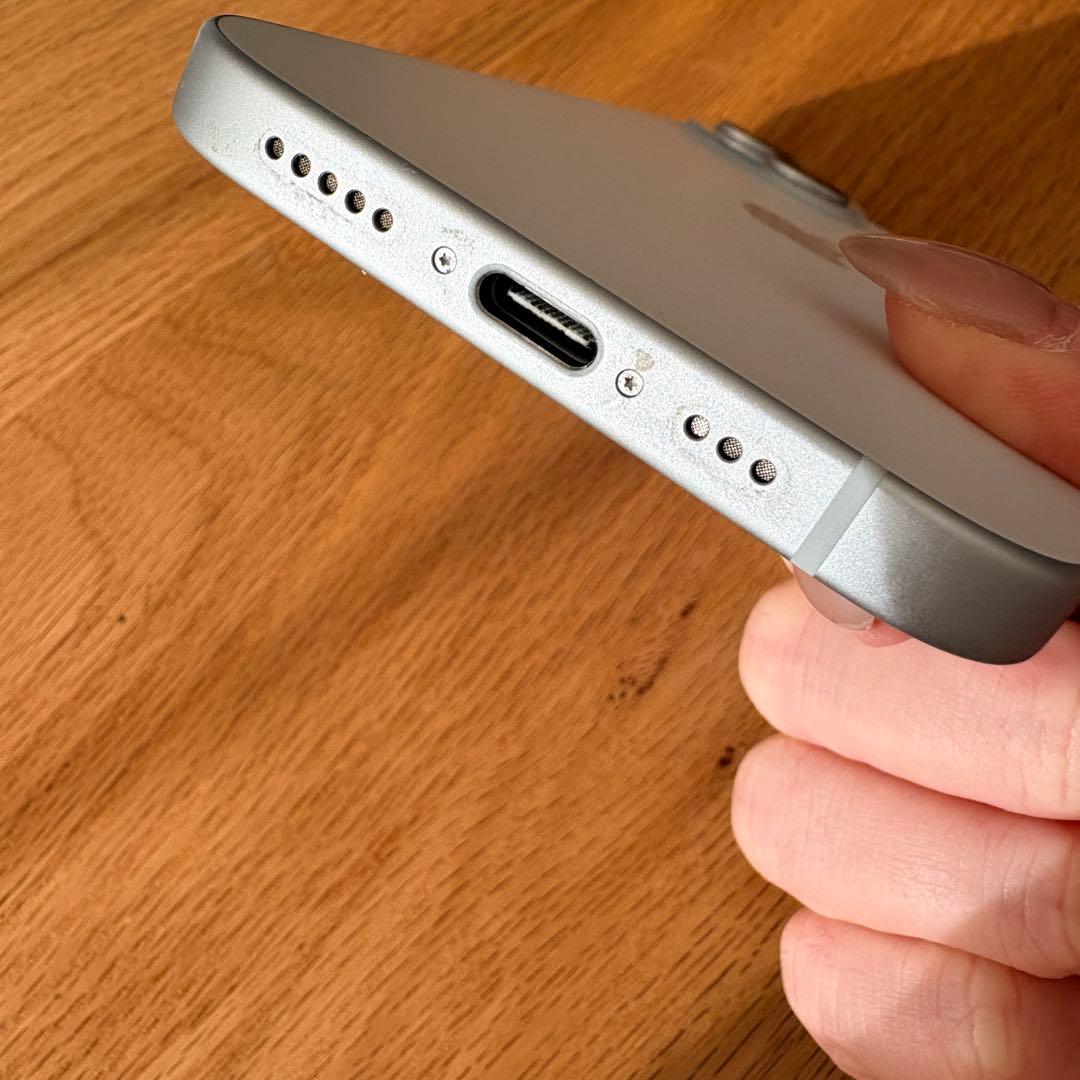 iPhone 15 256GB ブルー SIMフリー　美品