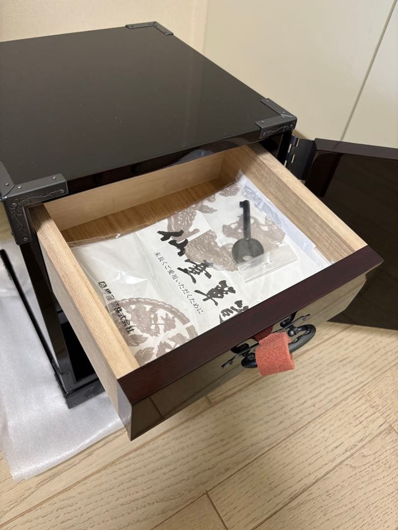 新品未使用　仙台箪笥 牡丹金具 欅産業 船箪笥 小タンス 漆塗り