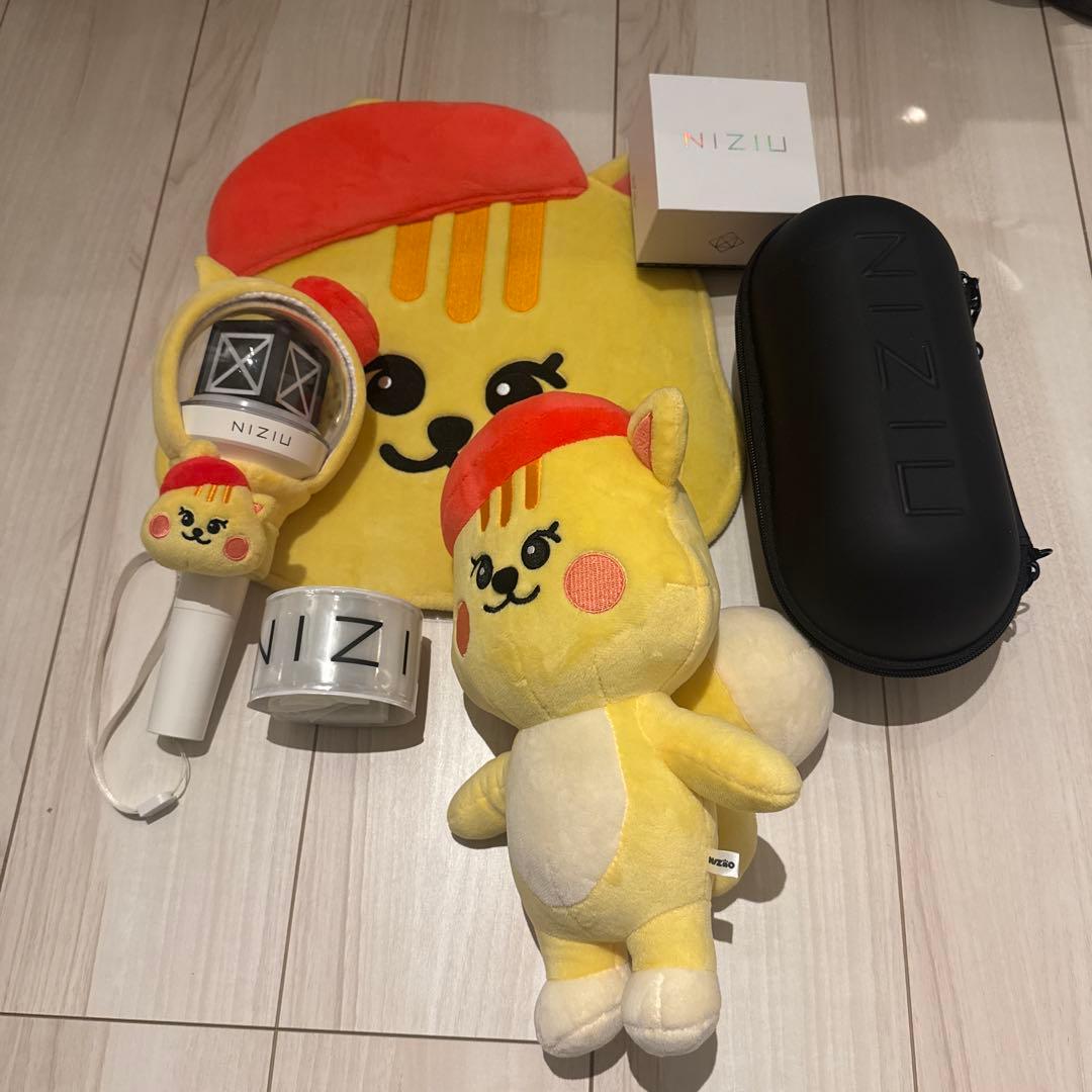 NiziU リクペン必見！LIVE スターティング7点セット