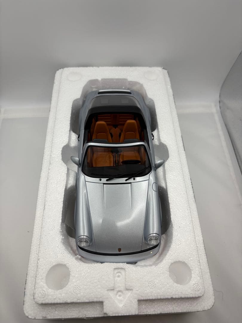美品！ポルシェ911タルガ 1993 1:18モデル