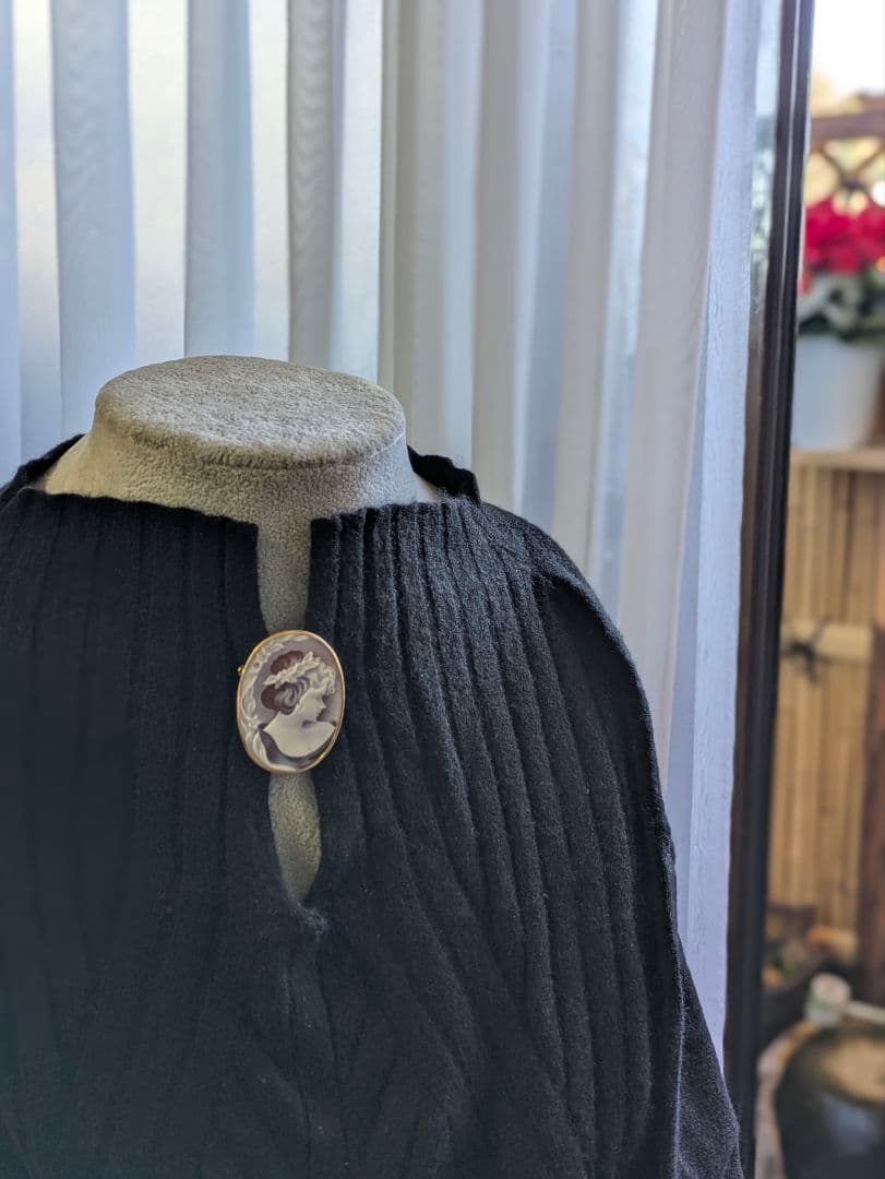 メノウインタリオ 18金カメオブローチ兼ペンダントトップ