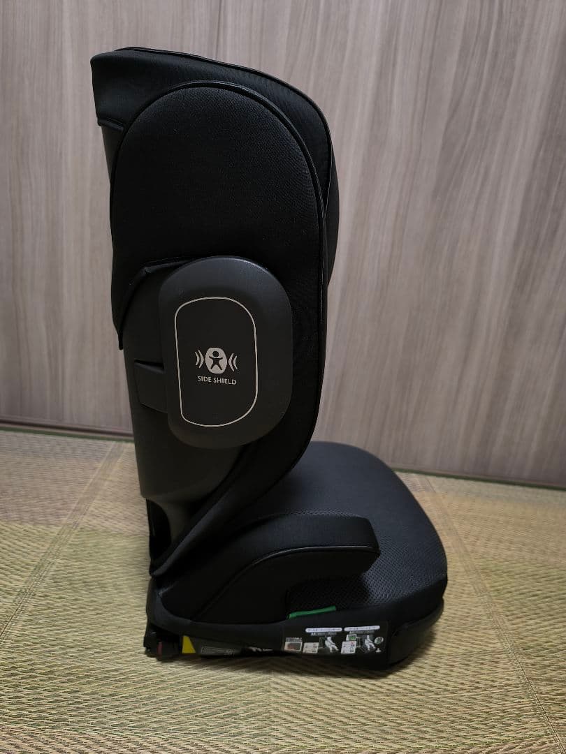 【新品未使用】ApricaライドクルーISOFIXAB ジュニアシート ブラック