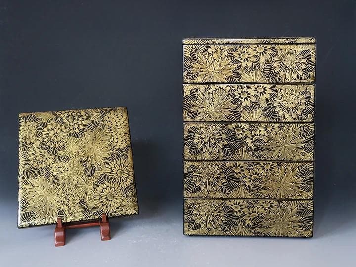 【輪島塗】極上総菊詰沈金 五段重箱 金縁 黒内朱塗 蓋二枚 蓋横菊彫 天然木