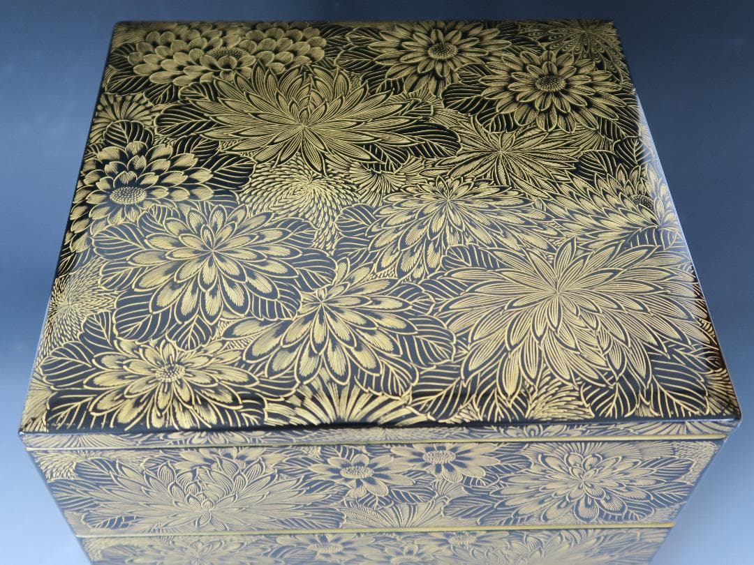 【輪島塗】極上総菊詰沈金 五段重箱 金縁 黒内朱塗 蓋二枚 蓋横菊彫 天然木