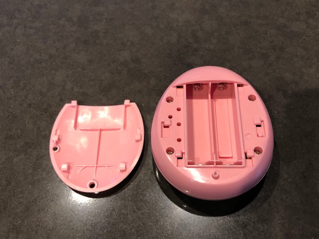 たまごっちみーつサンリオ　ピンク　BANDAI バンダイ