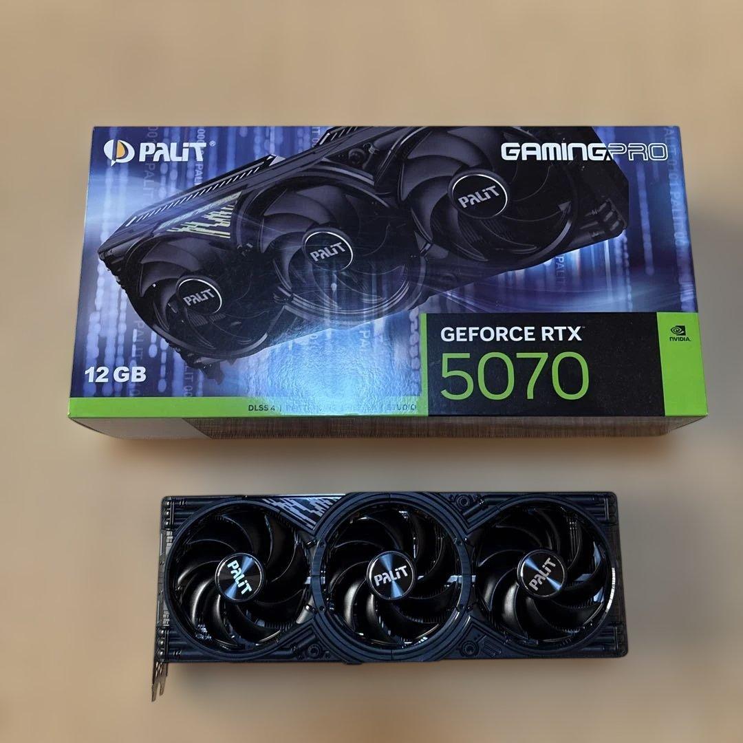 PALIT グラフィックボードGeForce RTX5070 12GB