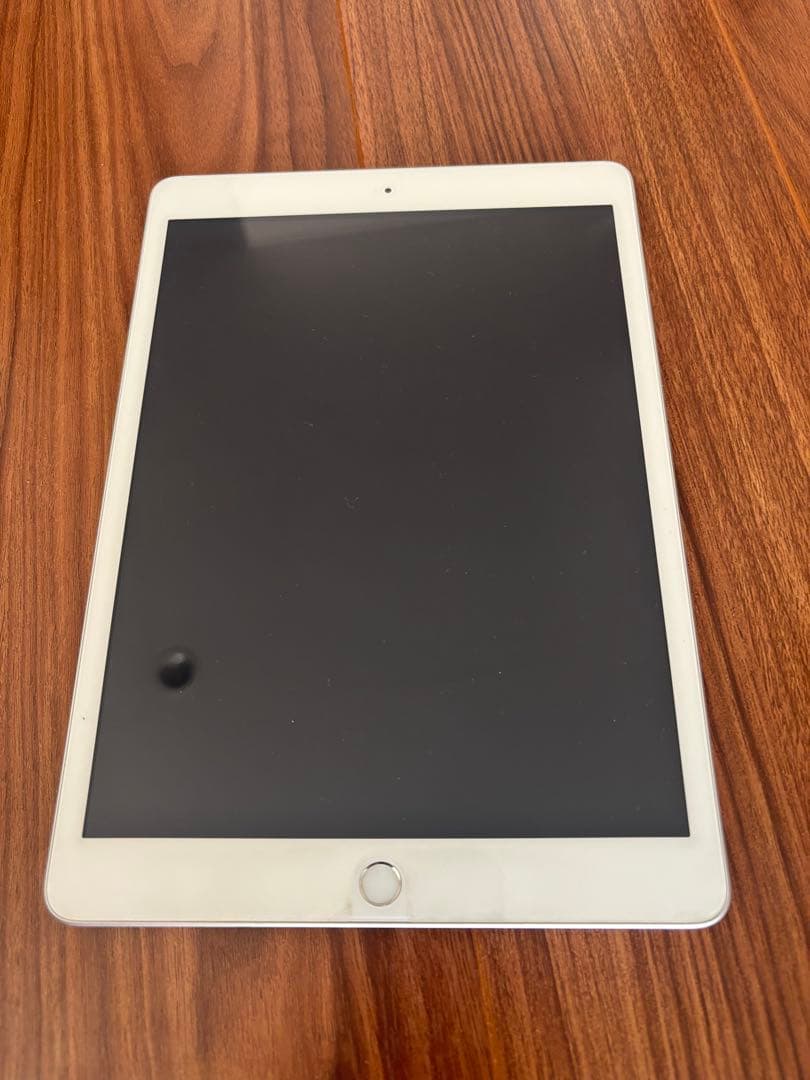 iPad 第7世代 10.2 インチ32GB WiFi シルバー箱入り