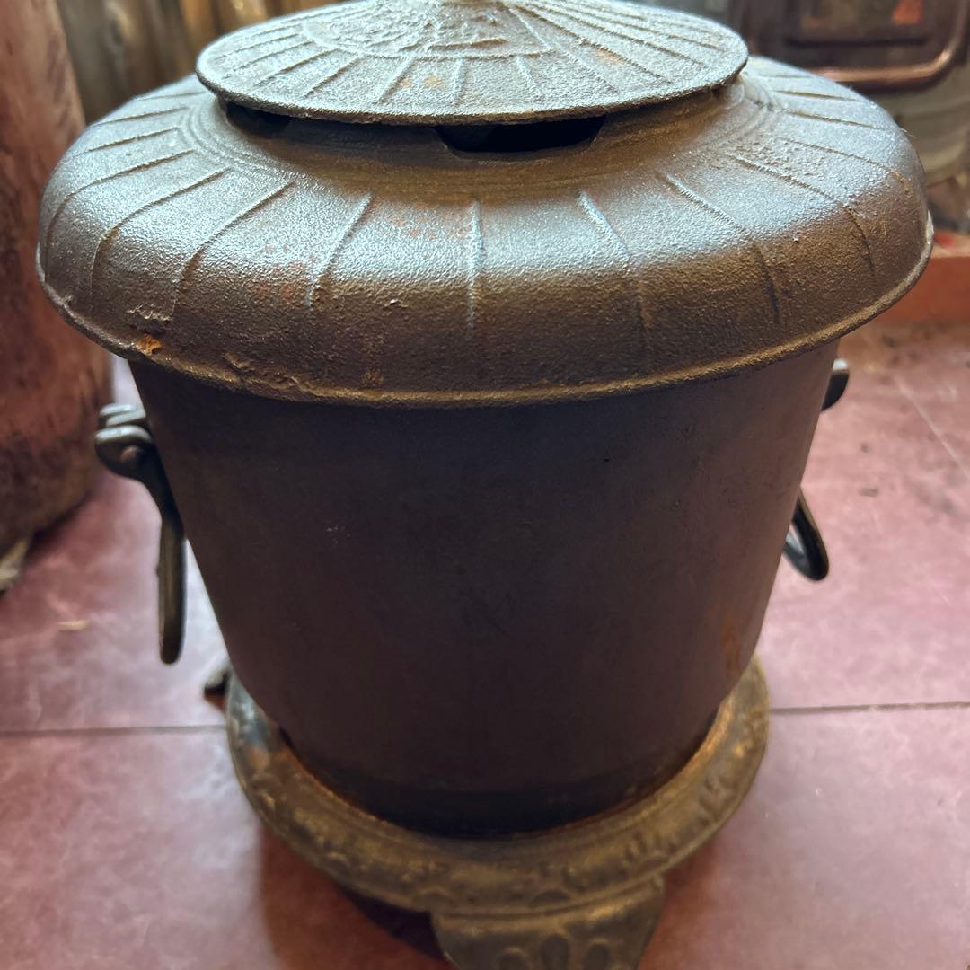 1*0様 練炭ストーブ　レトロ