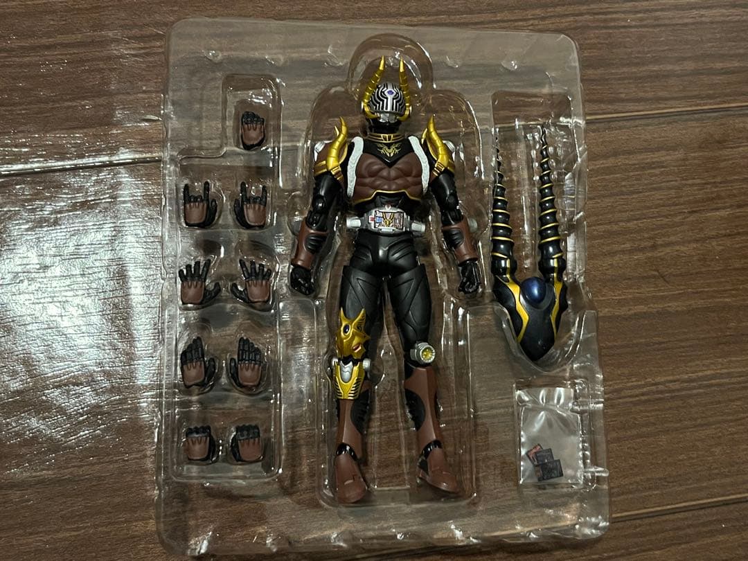 S.H.フィギュアーツ　仮面ライダーファム　タイガ　ベルデ　インペラー　シザース