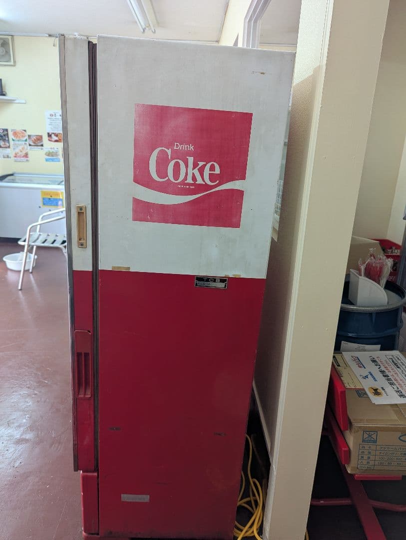 コカ・コーラ　レトロ冷蔵庫　業務用　実働Coca-Cola【スヌーピー】