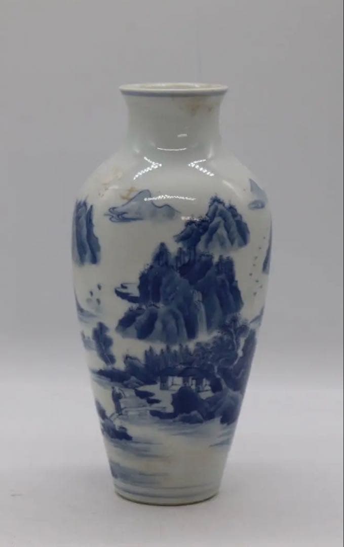 中国　染付　山水人物紋瓶　大清康熙年製銘　送料込み250814