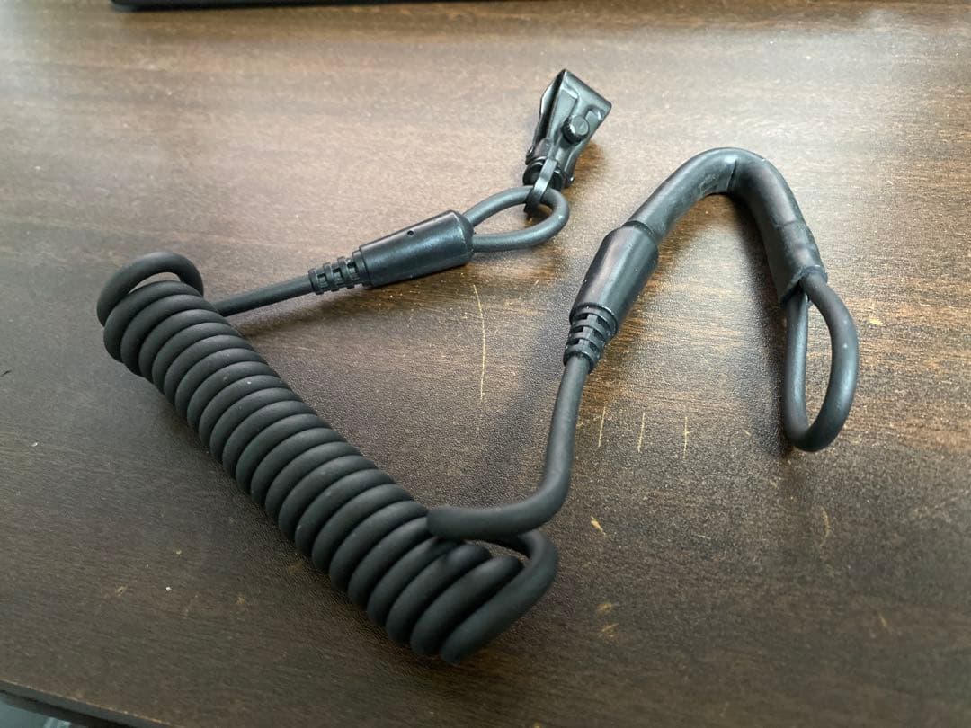 拳銃　ランヤード　吊り紐　新型