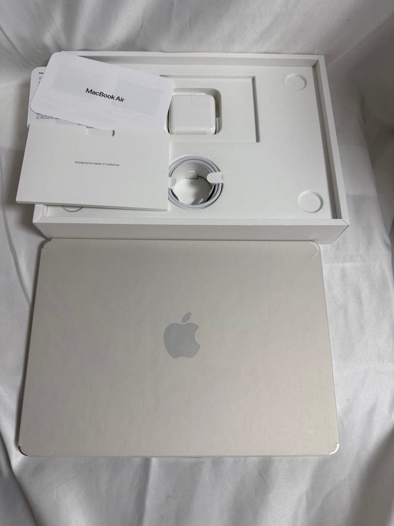 【ほぼ新品】MacBook Air M3 16GB 256GB 13インチ