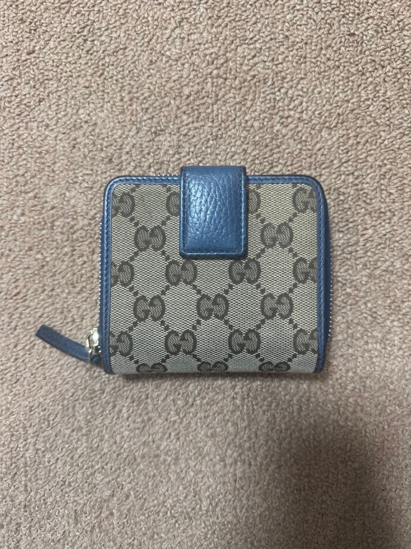 【Yukkusu 】GUCCI二つ折り財布 GGキャンバス