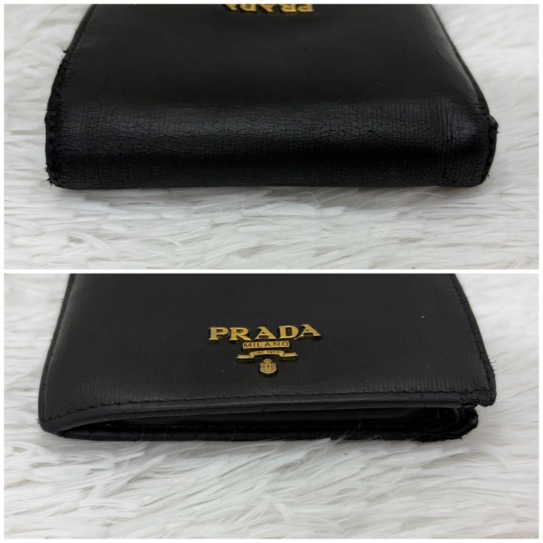 高級✨️プラダ 二つ折り財布 レザー サフィアーノ 黒 ゴールド金具