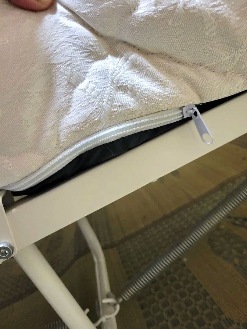 折りたたみ電動ベッド / シングルサイズ / ホワイト