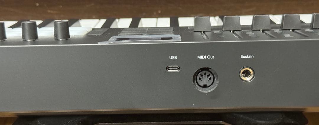 【美品】Novation/Launchkey 49 Mk4 MIDIキーボード