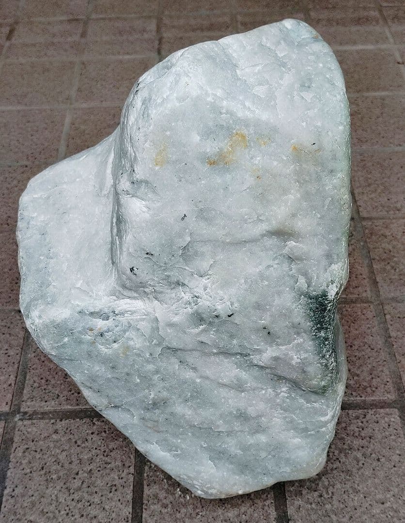 ★翡翠原石★糸魚川硬玉【小滝・転石川ズレ・ウブ17.65kg】