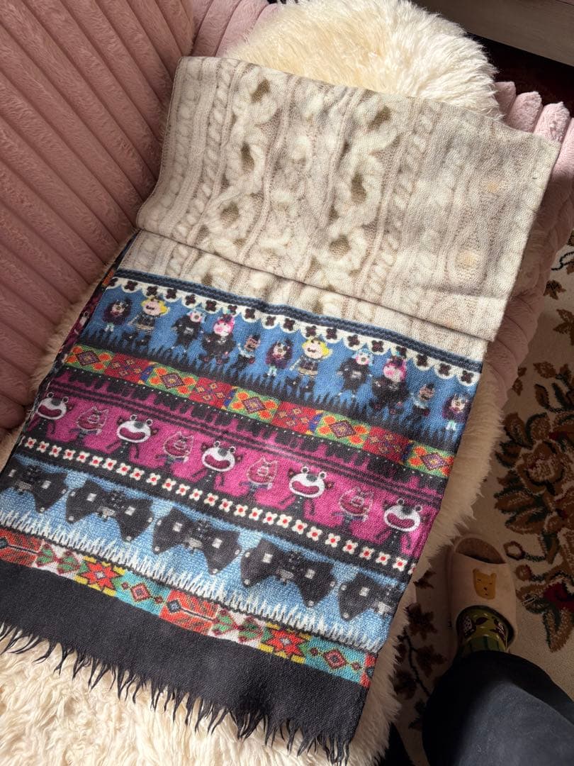 アルベロベロ幾何学模様 ブタさん柄ニットマフラー