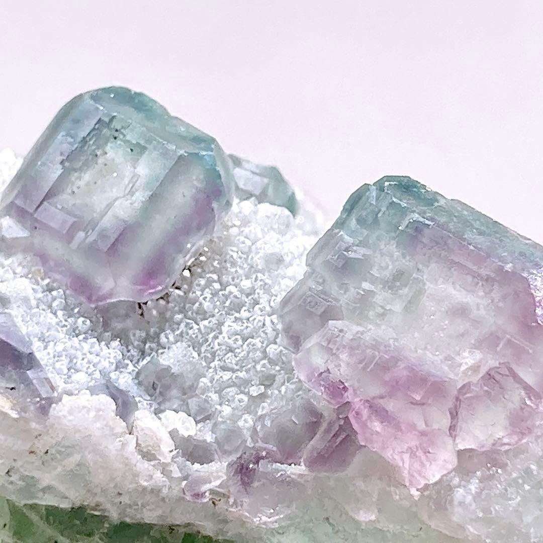 『永春』　フローライト　蛍石　原石　鉱物標本　天然石　162