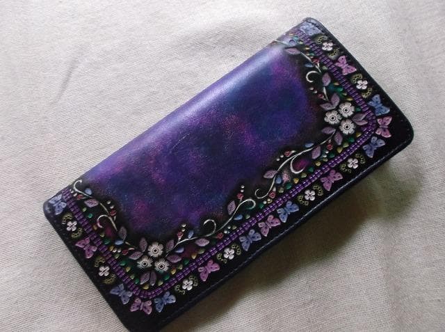 刻印＆拭き染めのロングウォレット　花柄