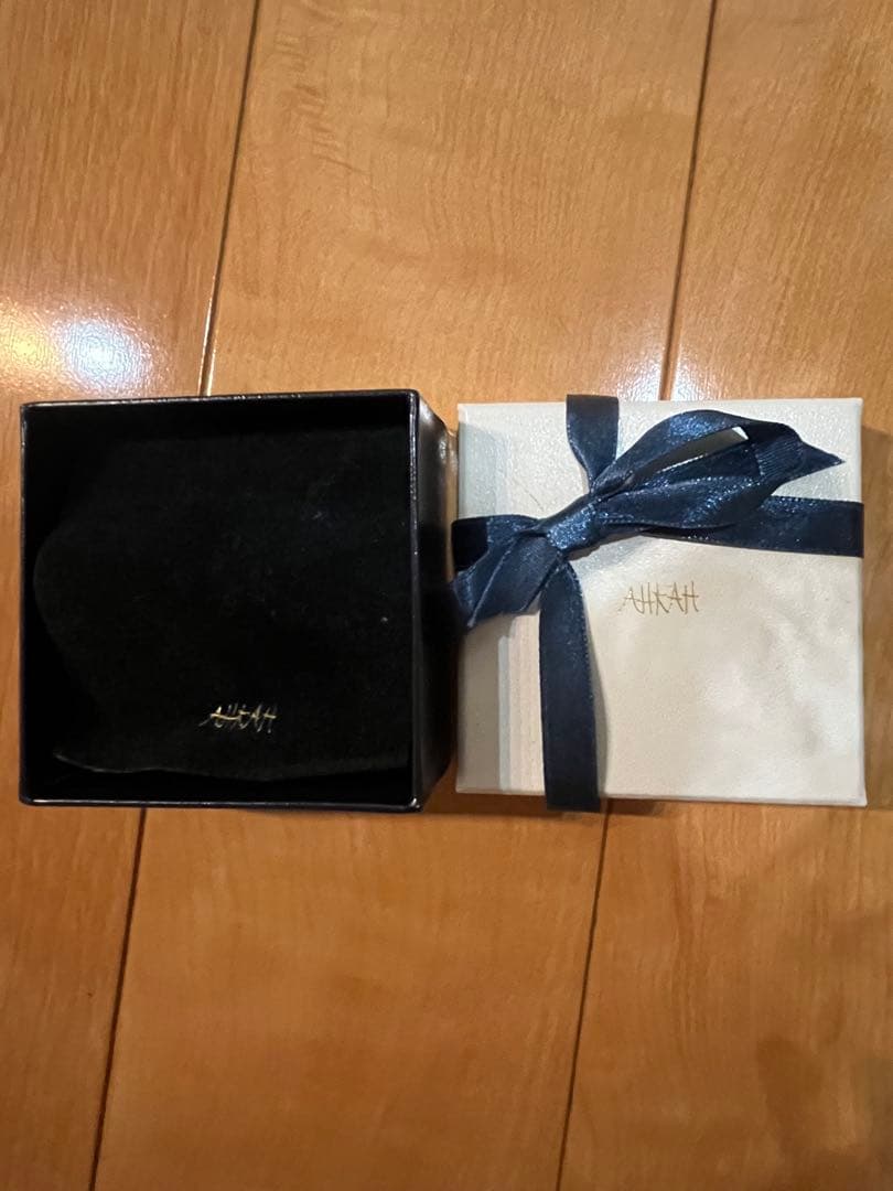 AHKAH ダイヤゴールドピアス　両耳　K18